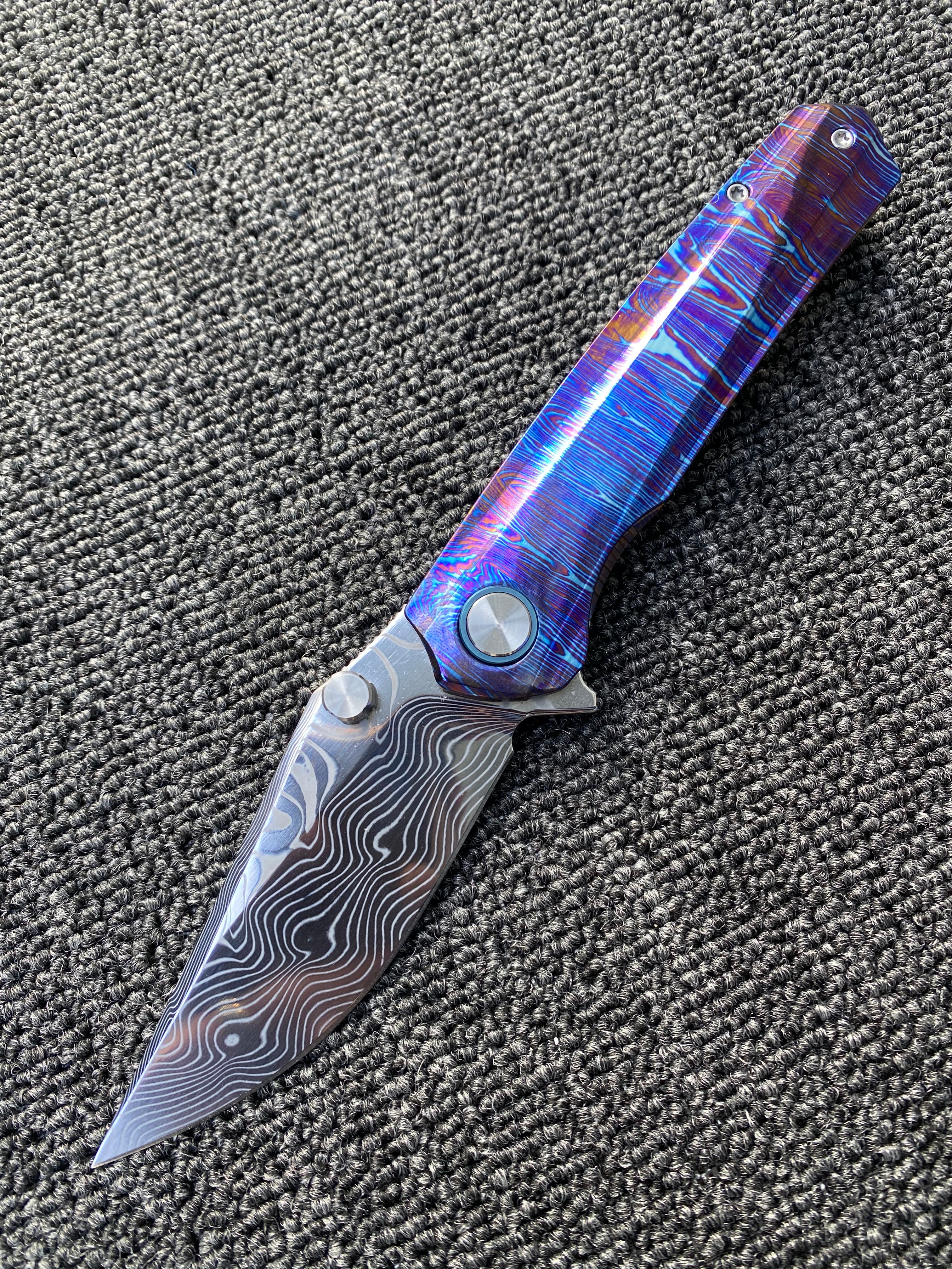 YFknives daybreak – SharpWorld